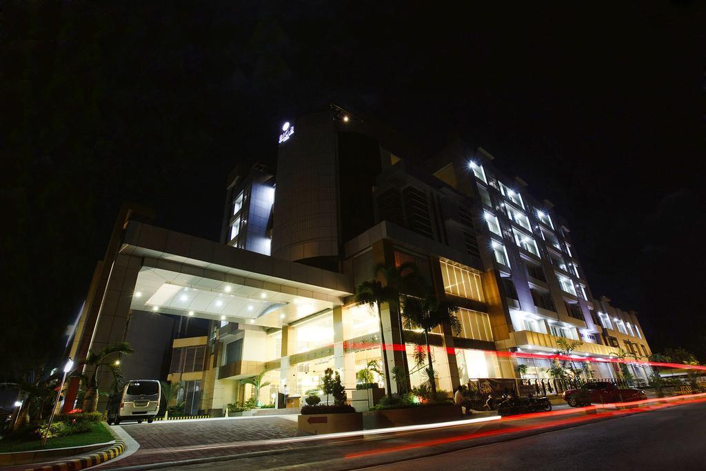 Big 8 Corporate Hotel Tagum Kültér fotó