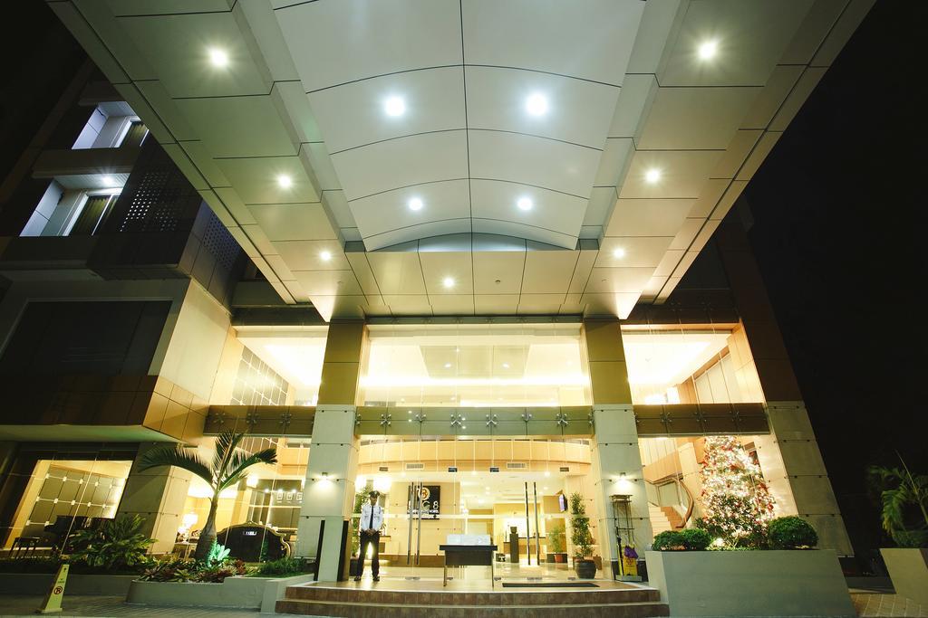 Big 8 Corporate Hotel Tagum Kültér fotó
