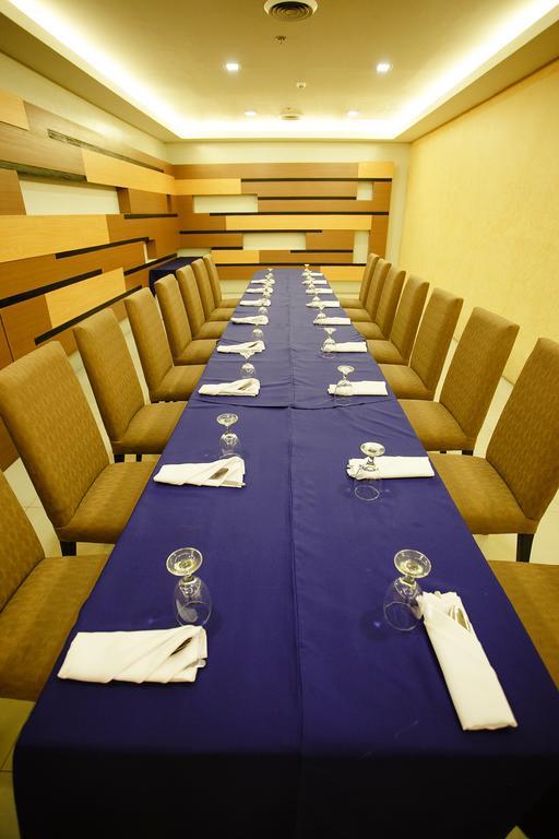 Big 8 Corporate Hotel Tagum Kültér fotó