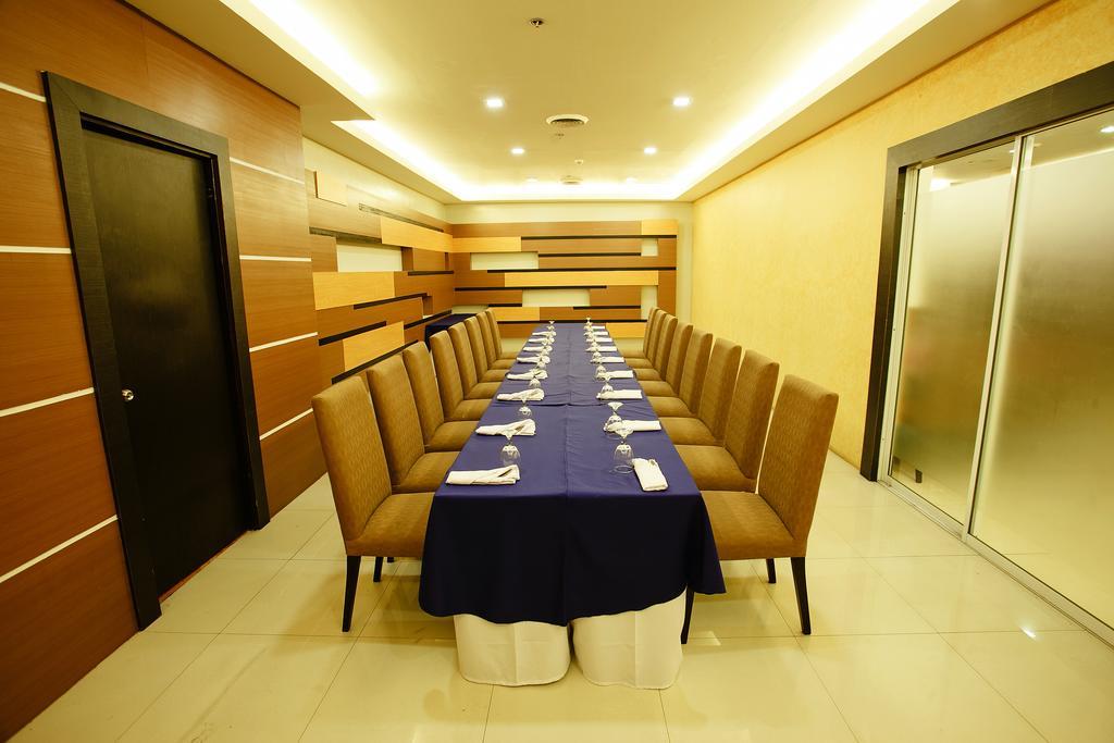 Big 8 Corporate Hotel Tagum Kültér fotó