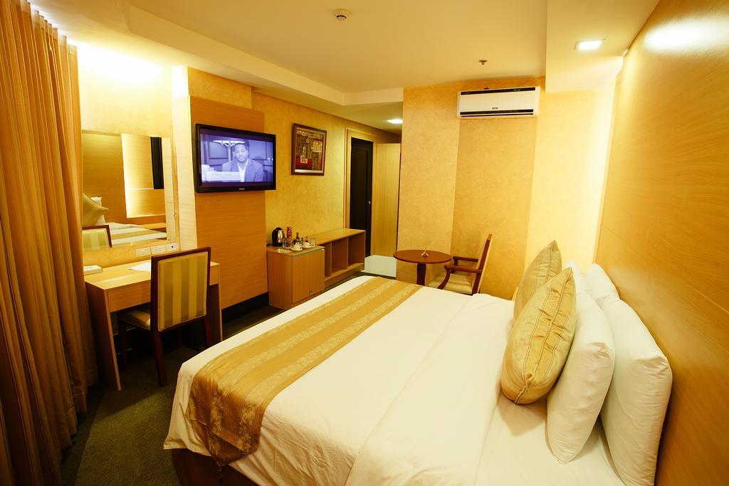 Big 8 Corporate Hotel Tagum Kültér fotó