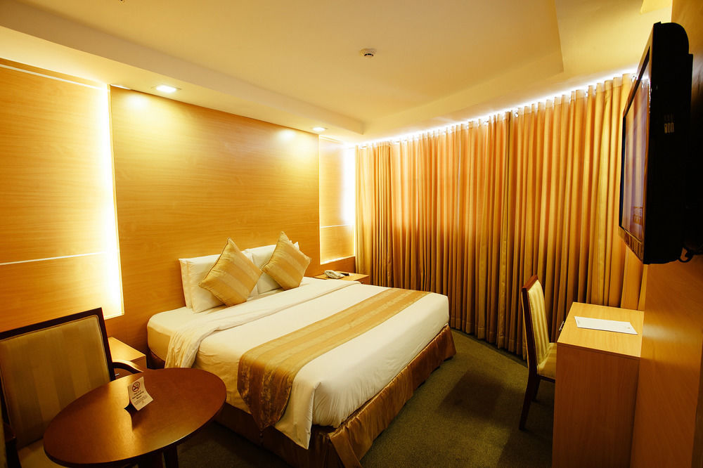 Big 8 Corporate Hotel Tagum Kültér fotó
