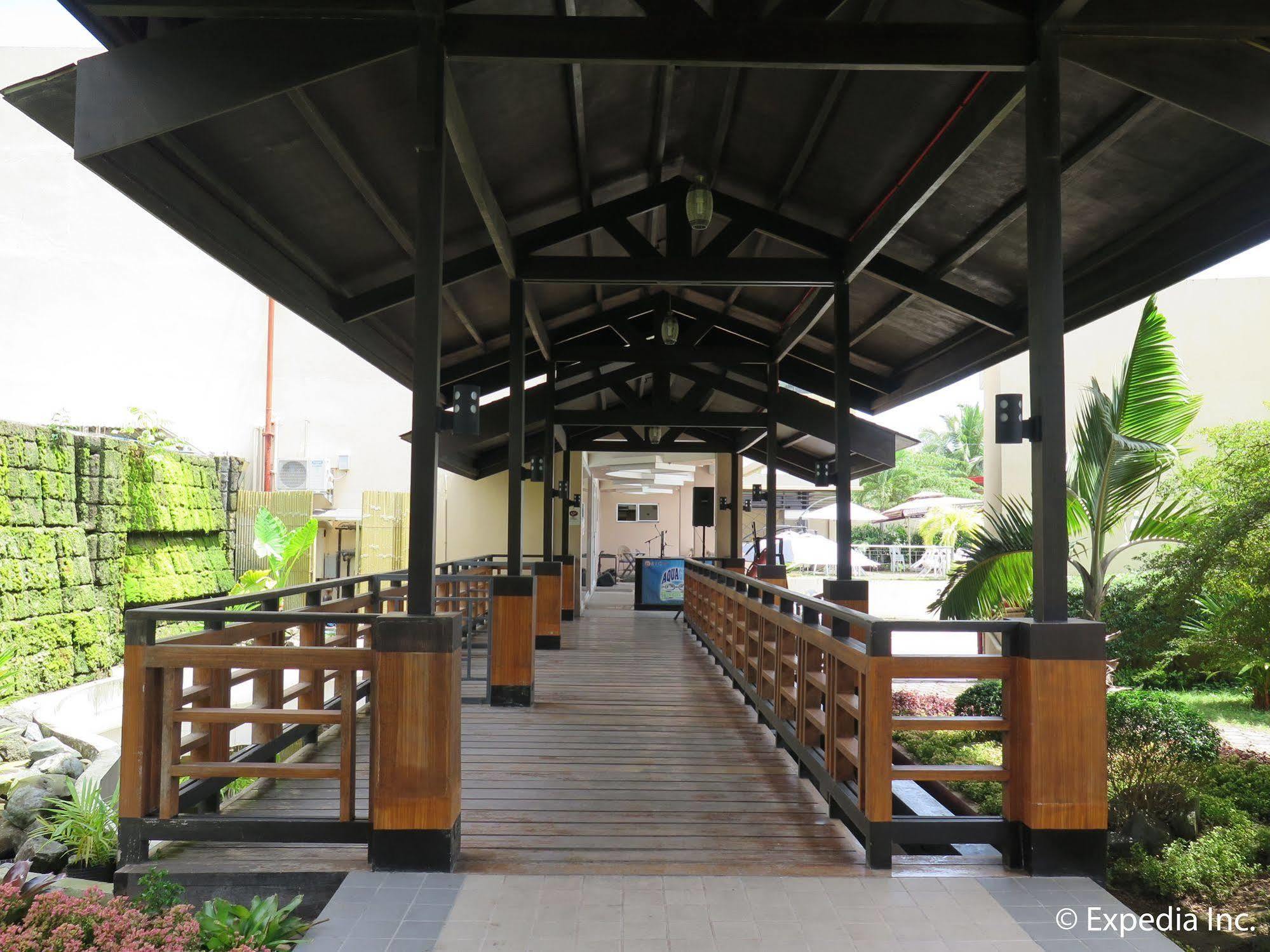 Big 8 Corporate Hotel Tagum Kültér fotó